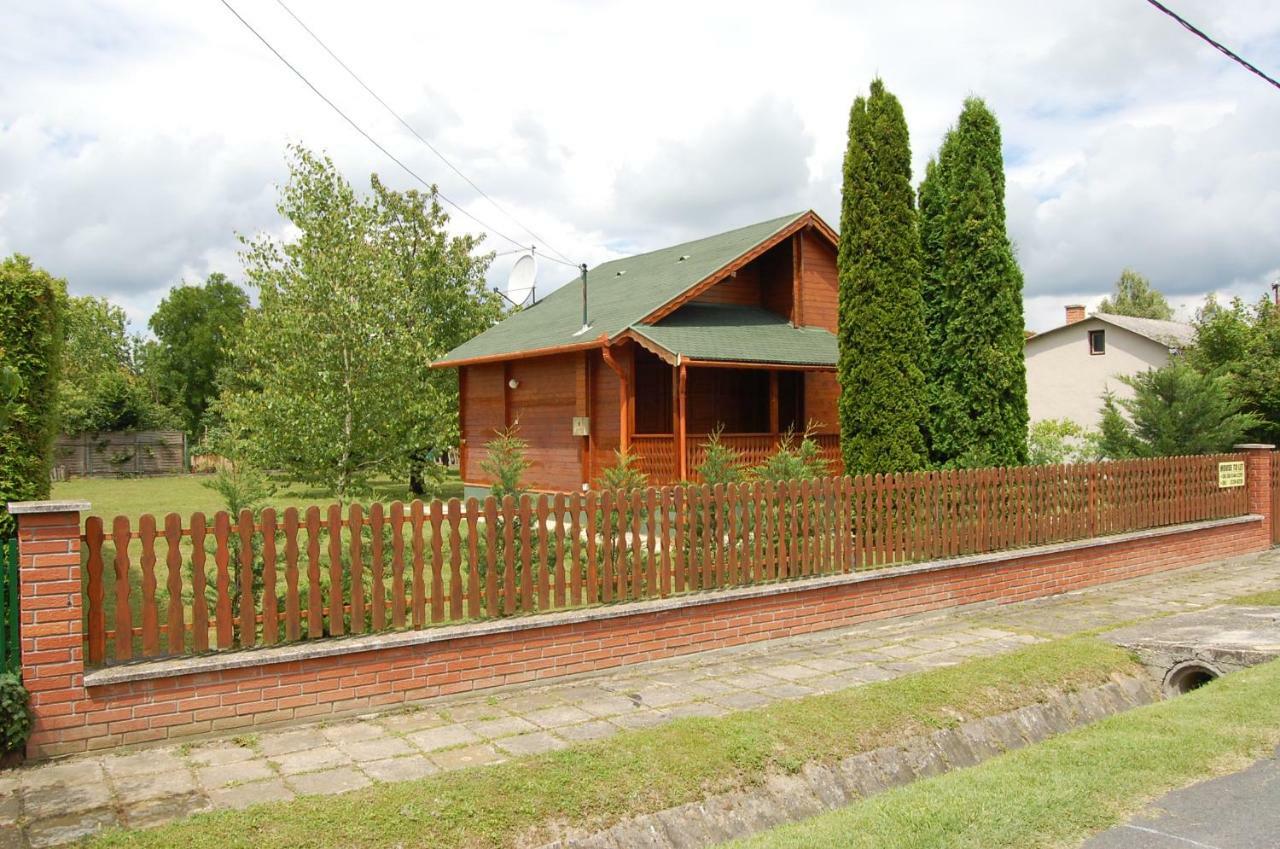 Lake House Farsang Balatonbereny Exterior photo